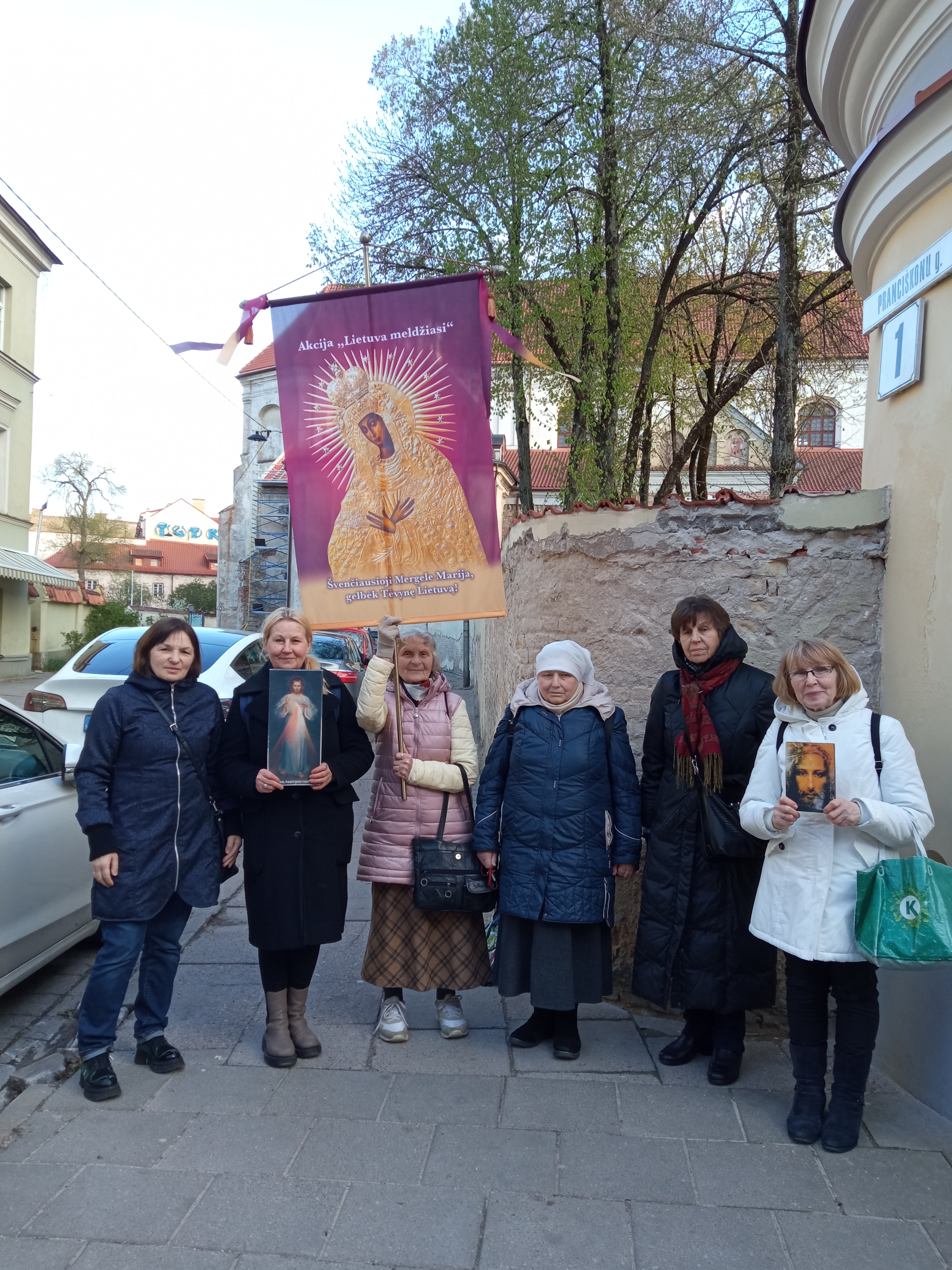 Vilniuje balandžio 17 d. meldėsi 6 maldininkės
